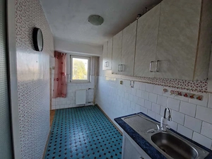 Apartament 2 camere decomandat, Str. Isaccei Bl Pelican, Proprietar Liber - imagine 4