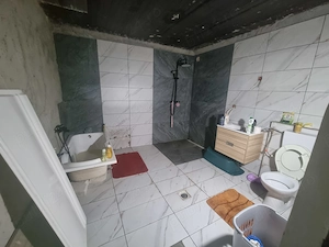  Vand urgent ,Casa cu vedere la Dunare , zona turistica 3 km moldova noua jud caras Severin  - imagine 8