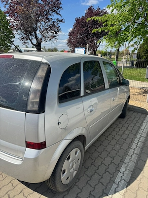 Vand Ford C-Max si Opel Meriva-A,ambele din anul 2006 pentru dezmembrari