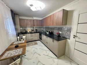 Apartament cu 3 camere, 70 mp, zona Centrala - imagine 11