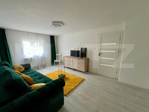 Apartament cu 3 camere, 70 mp, zona Centrala - imagine 2