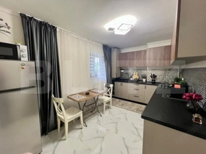 Apartament cu 3 camere, 70 mp, zona Centrala - imagine 12