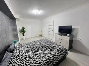 Apartament cu 3 camere, 70 mp, zona Centrala - imagine 5