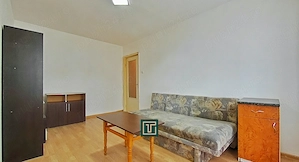 Apartament 2 camere în Arad   Aurel Vlaicu, zonă liniștită, ideal pentru renovare