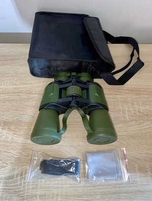 Binoclu cu husă