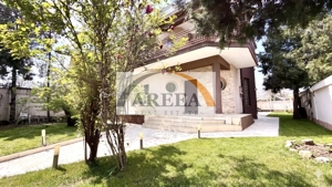 Vilă Premium la Aparatorii Patriei | 9 Camere | 450 mp | Potențial