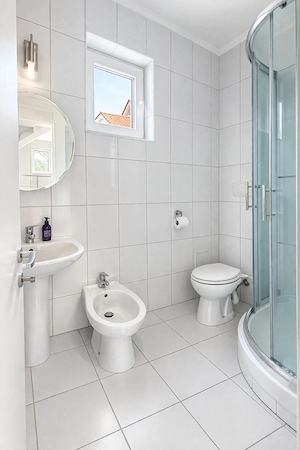 Casă P+E+M   Rm Valcea,Calea lui Traian nr 258   teren 376 mp   utilizare mixtă - imagine 13