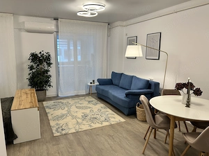 Proprietar inchiriez Garsoniera spatioasa 41 Central Address Residence