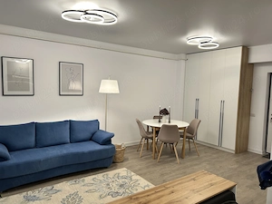 Proprietar inchiriez Garsoniera spatioasa 41 Central Address Residence - imagine 2