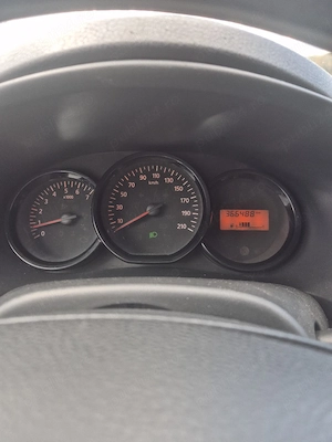 Vand Logan 2 - imagine 2