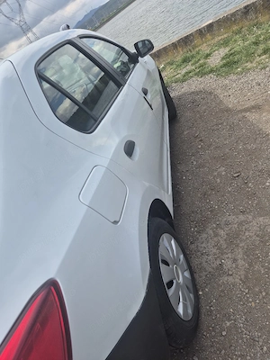 Vand Logan 2 - imagine 6