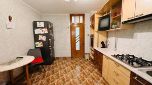 De vanzare apartament cu 4 cam dec. in Galati, piata Centrala, etaj5/7 - imagine 4