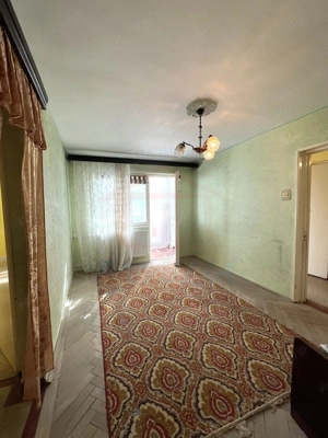 🏡 Apartament 2 camere, etaj 3, stradal – zonă excelentă Micro 40 - imagine 3