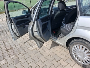 Vând ford focus 1.6 taci  - imagine 5