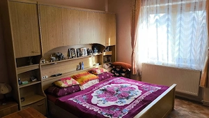    Casă de vânzare cu teren generos   ideală pentru familie - imagine 4