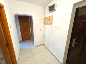 73.5oo euro, NEGOCIABIL, 2 camere decomandate, Micro21 - imagine 5