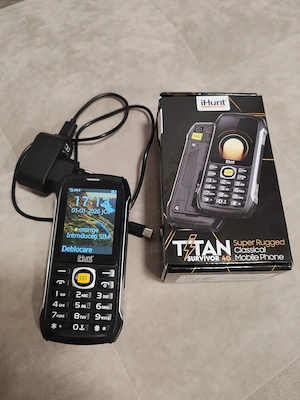 Telefon  IHunt Survivor