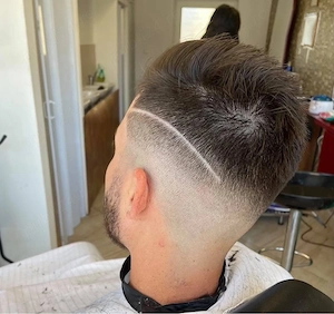 Ofer servicii profesionale de frizerie pentru bărbați si copii