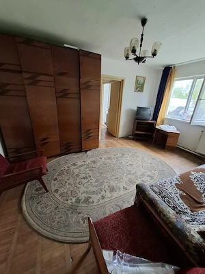 Vând apartament cu 2 camere bloc de 4etaje la parter zona bună govandari  - imagine 4