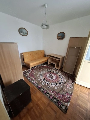 Vând apartament cu 2 camere bloc de 4etaje la parter zona bună govandari  - imagine 3