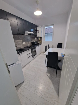 Închiriez apartament  - imagine 5
