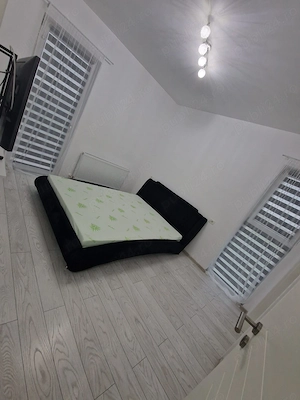Închiriez apartament 