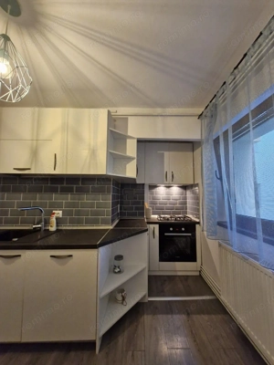 Apartament 3 camere  renovat in zona Lipovei - imagine 10
