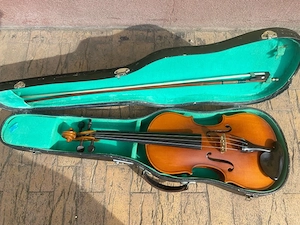 vioara Lark marime 4 4