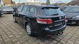 Toyota Avensis  1,6 - imagine 5