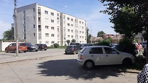 Dau în chirie garsonieră cf.I, la parter 4 în bloc de garsoniere, în cartierul Dâmbul Pietros. - imagine 10