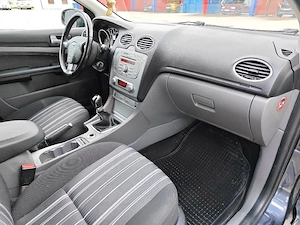Ford Focus 1.6 TDCi - 2010 - imagine 5
