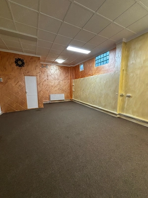 Închiriez spațiu comercial 