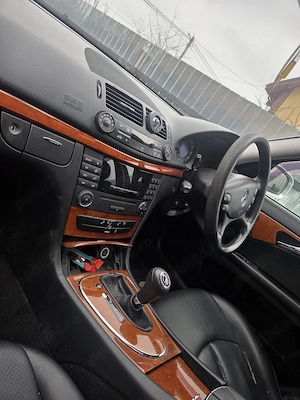 Dezmembrez Mercedes E class w211 2002-2009