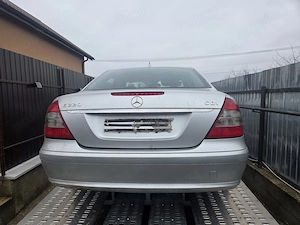 Dezmembrez Mercedes E class w211 2002-2009 - imagine 3
