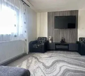 Unirii - Vanzare casa 4 camere - Str. Voinicenilor - imagine 2