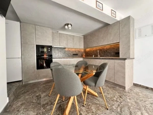Ultracentral - Inchiriere apartament 3 camere - Str. Revolutiei - imagine 4