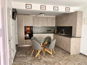 Ultracentral - Inchiriere apartament 3 camere - Str. Revolutiei - imagine 7