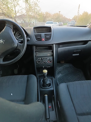 Peugeot 207  an 2007 1.4 - imagine 3