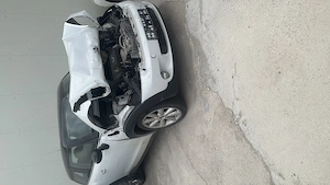 Vand Mini Cooper 2014, avariat frontal, motor functional - imagine 4