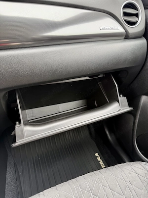 Suzuki Vitara Allgrip 4x4, echipare de top Spirit - imagine 15