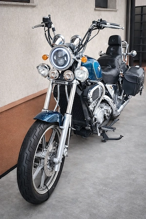 Kawasaki Vulcan  750 twin - imagine 5