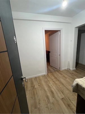 Se inchiriaza apartament - imagine 6