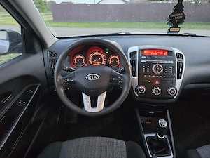 Kia Ceed facelift 2012 euro 5 - imagine 5