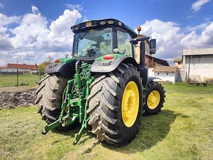 John Deere 6215r an 2017 - imagine 3