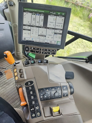 John Deere 6215r an 2017 - imagine 5