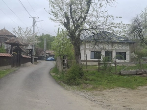 Casa noua in zona de deal - imagine 2