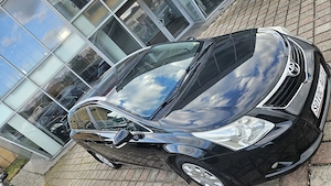 Toyota Avensis  1,6 - imagine 12