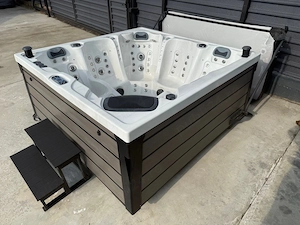 Jacuzzi piscină spa ciubăr 