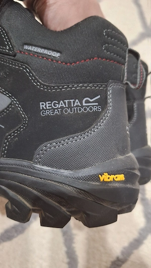 Bocanci trekking barbati Regatta Burrel II marimea 42