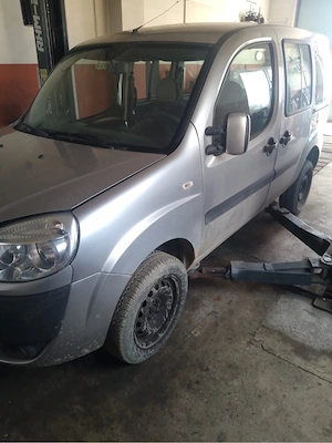 Dezmembrez Fiat Doblo - imagine 5